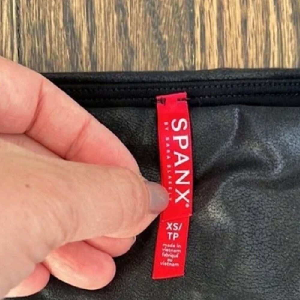 Spanx Faux Leather Brocade Leggings size XS 20261R - Picture 6 of 6